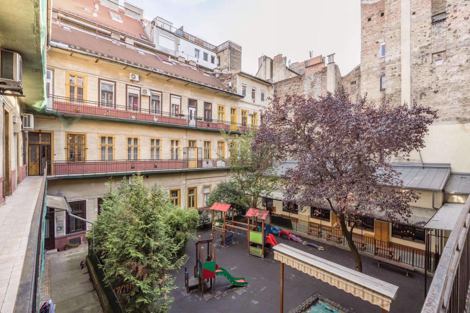 Just Chillin Apt-Budapest Most Historic Landmarks Екстериор снимка
